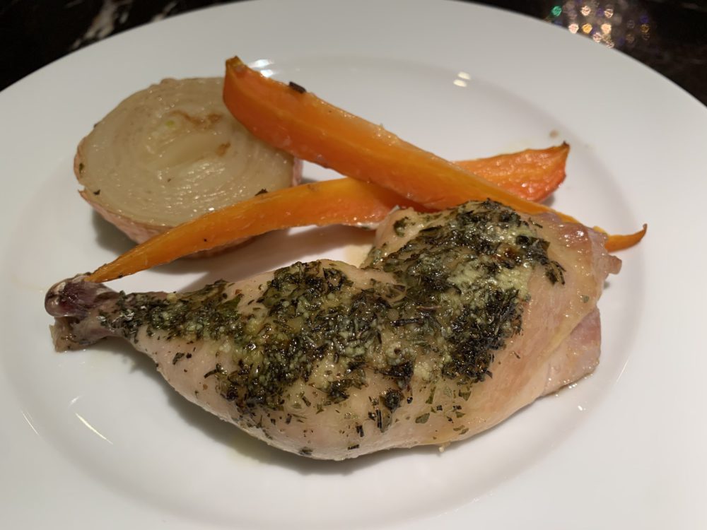 画像：鶏もも肉の香草ロースト